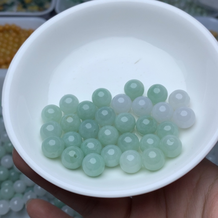 【闪购商品】翡翠手链未镶嵌卡10冰娇绿白3颗