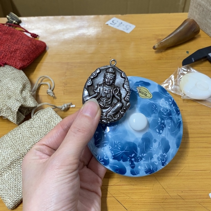 摆件中古工艺品一件