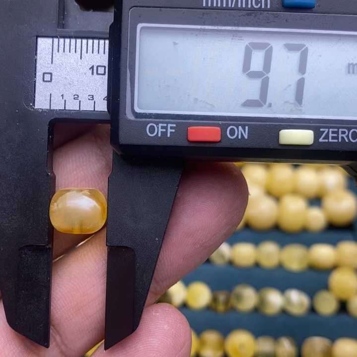 南红玛瑙未镶嵌老型单珠54号9.7*7.7微瑕
