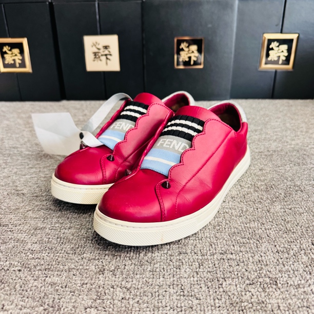 95新 FENDI/芬迪 logo小怪兽一脚蹬35码ysc1686