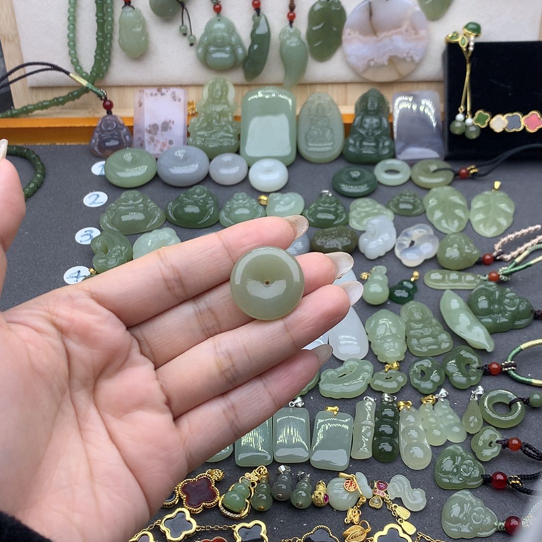 和田玉吊坠(不含链)未镶嵌