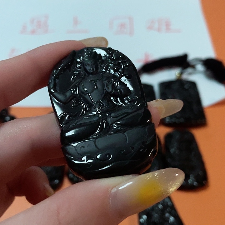 翡翠颈饰未镶嵌不****法