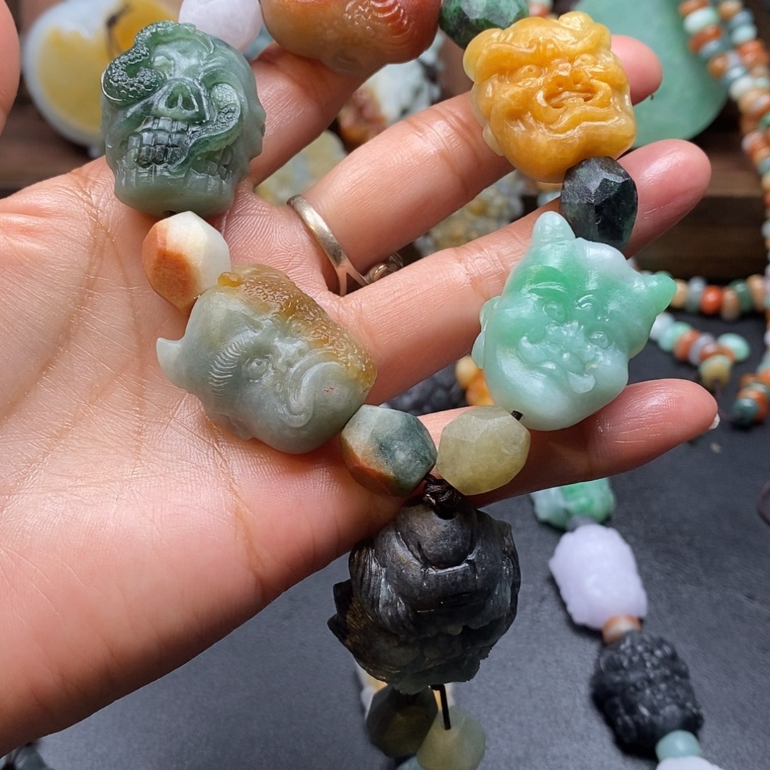 伟***）定制翡翠未镶嵌毛货抛光