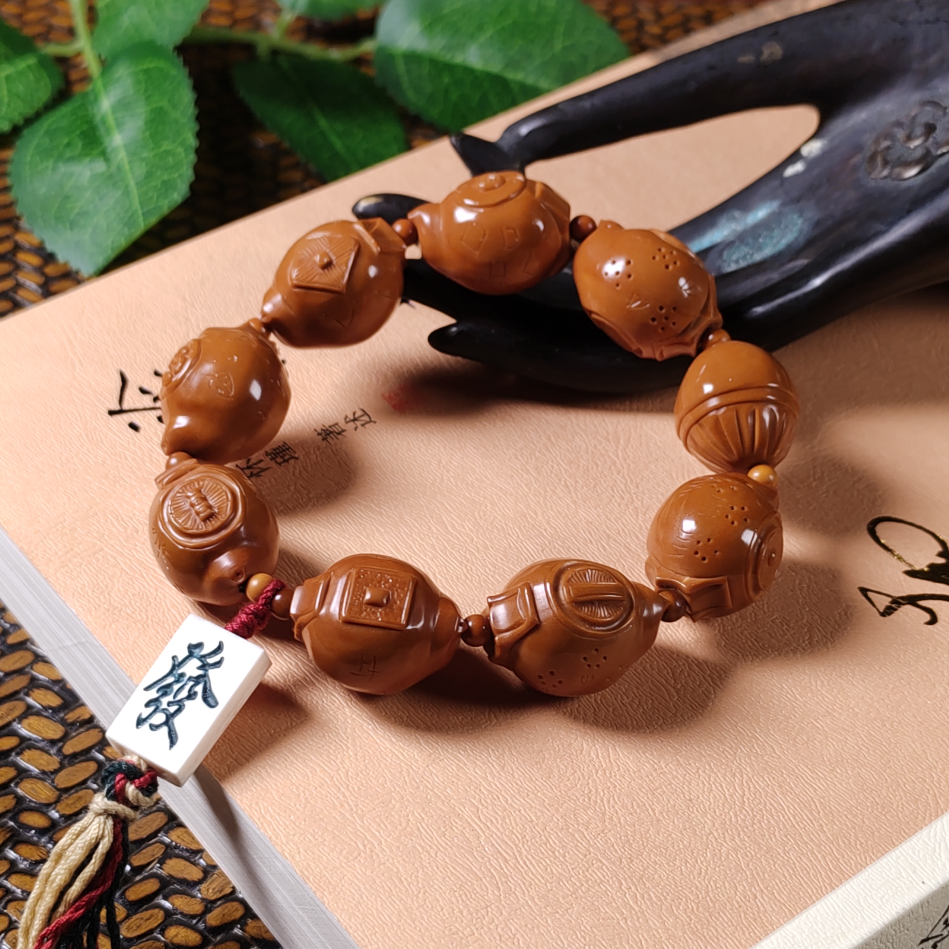【吾心原创】天然猛犸牙發字款配橄榄胡手串
