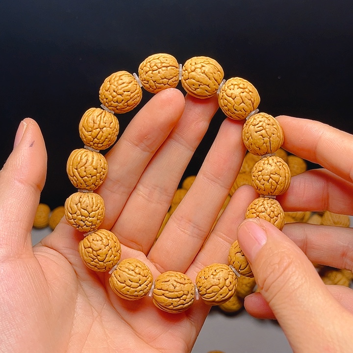 在***️吊坠桃核桃核手串