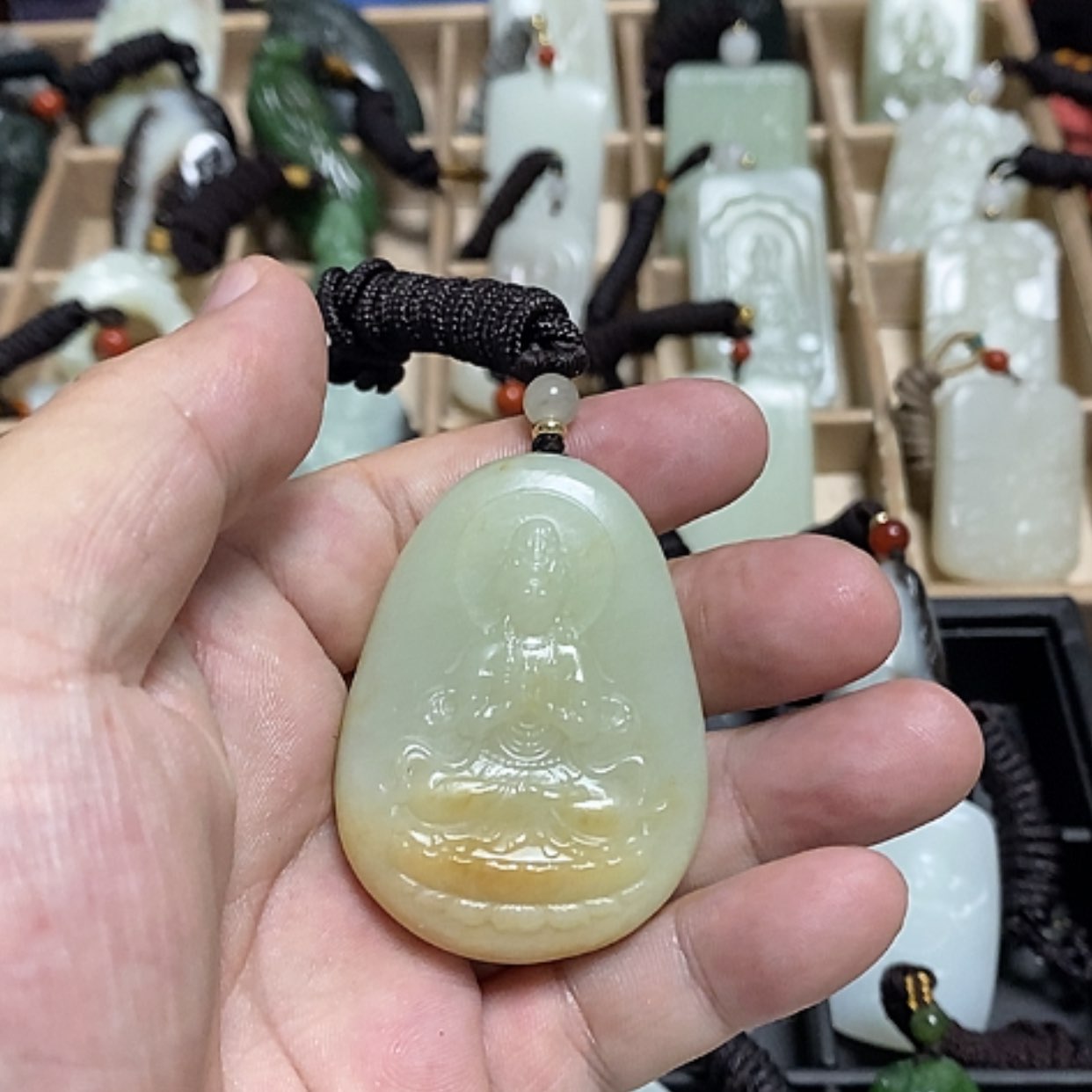 【闪购商品】和田玉未镶嵌颈饰真*