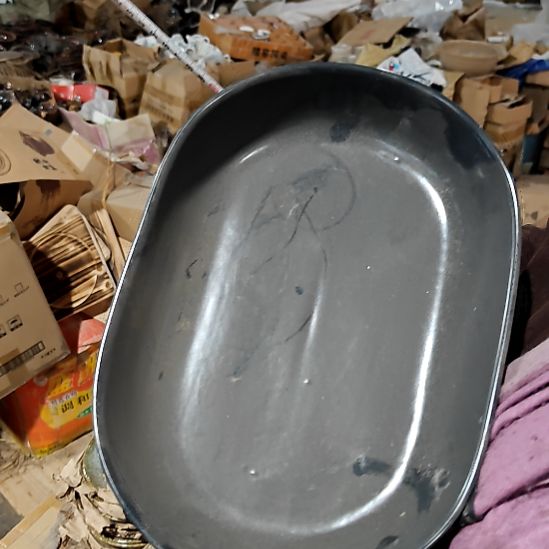绿泥盘子碗茶壶啥都有