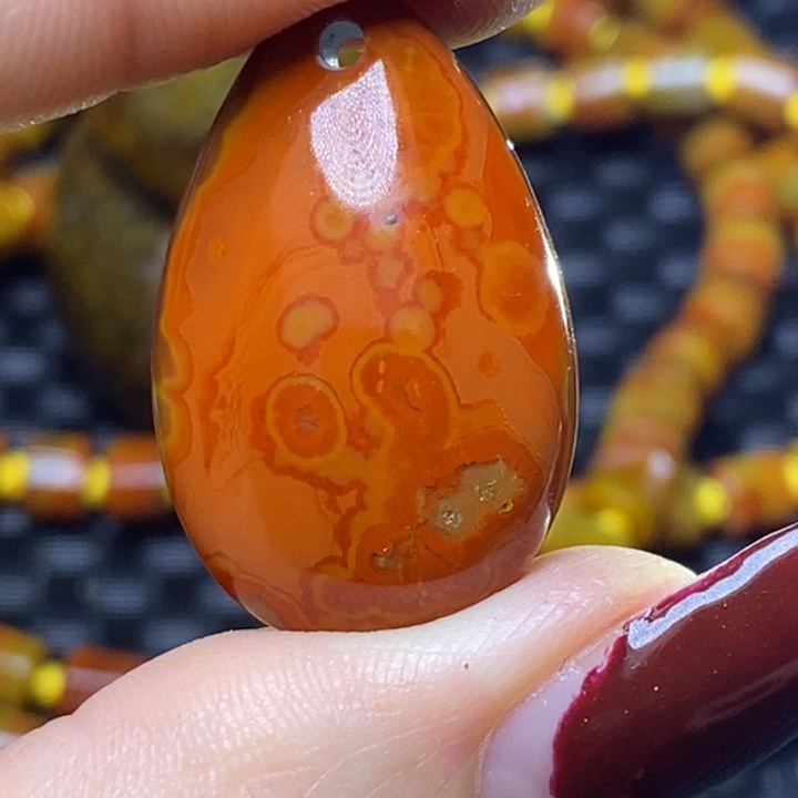 玛瑙/玉髓颈饰未镶嵌