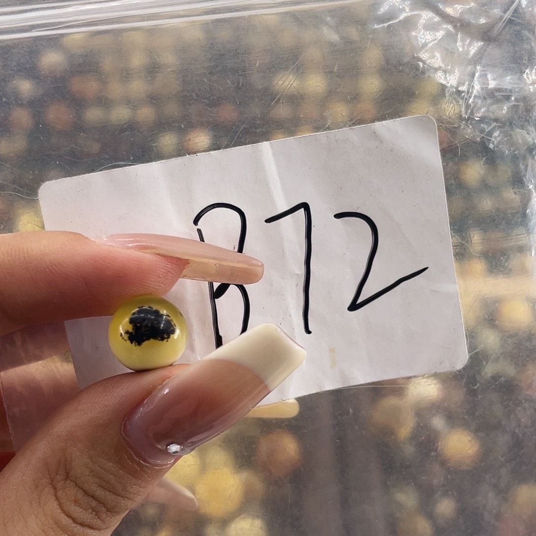 同***行琥珀未镶嵌裸石10.5福利