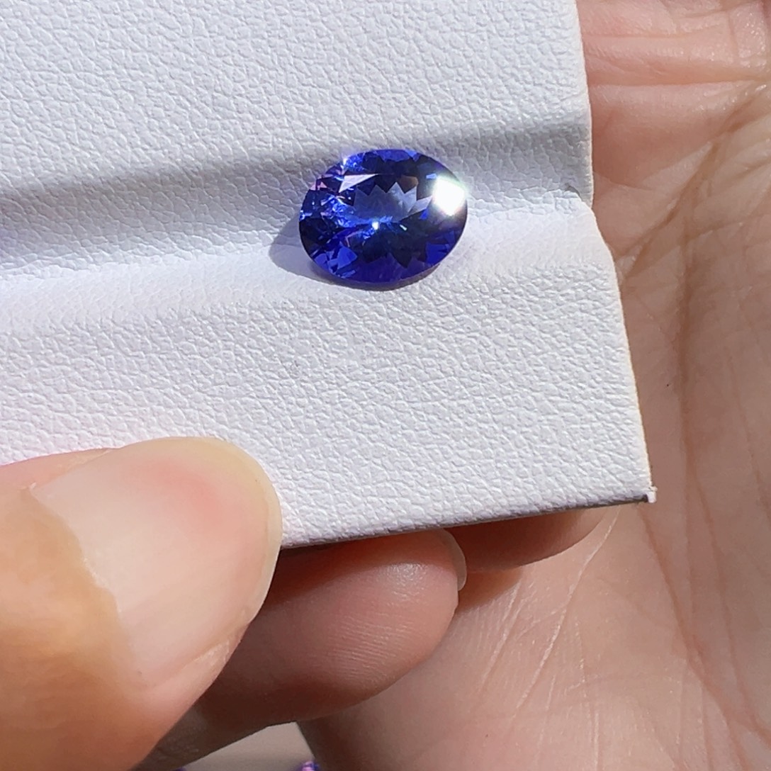 未镶嵌珠宝半成品坦桑石2.2ct4A
