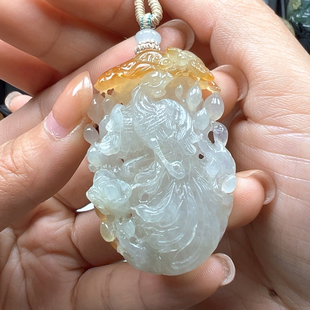 翡翠颈饰未镶嵌凤凰