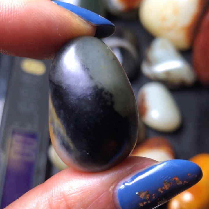 和田玉未镶嵌珠宝奇石