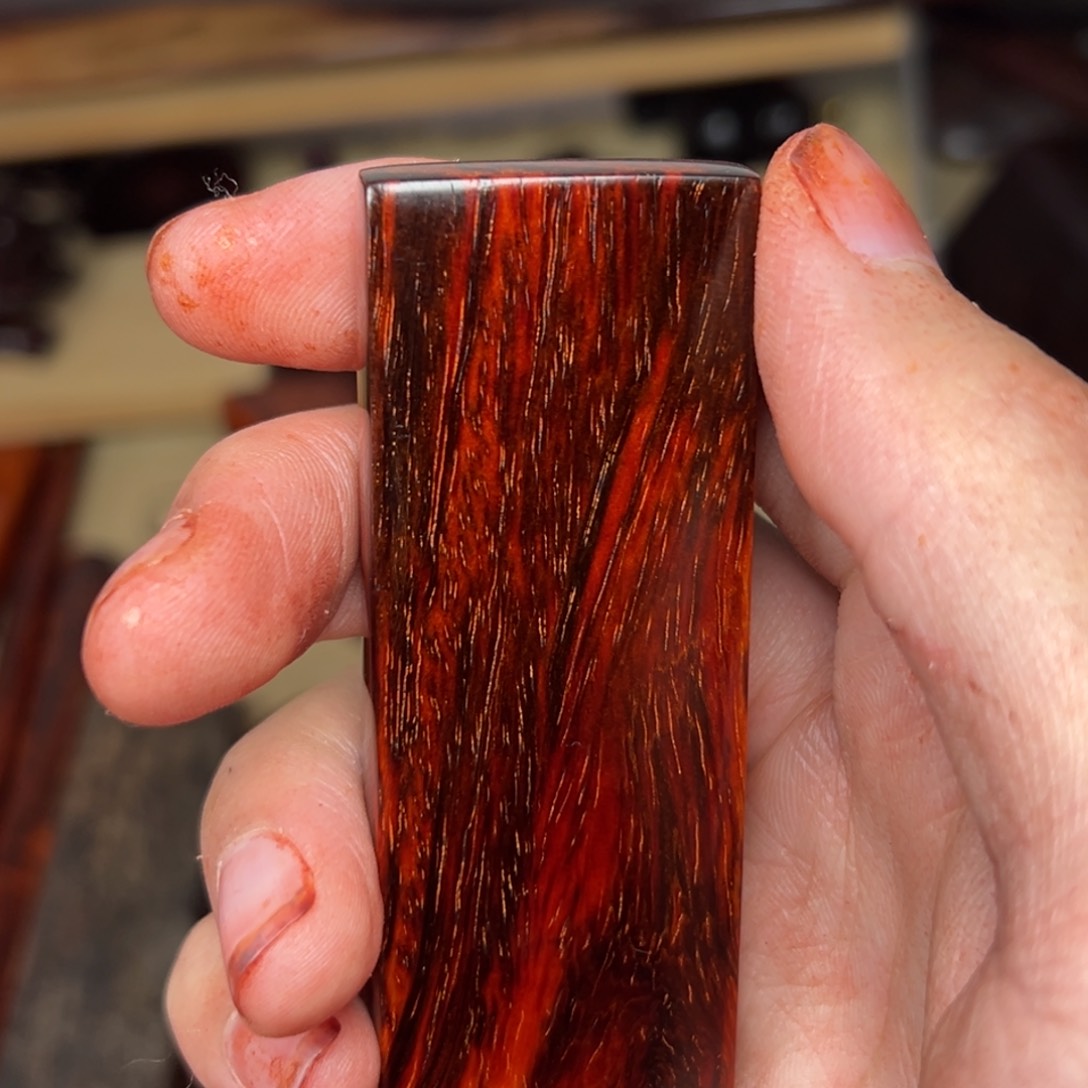 檀香紫檀（小叶紫檀）鲤*