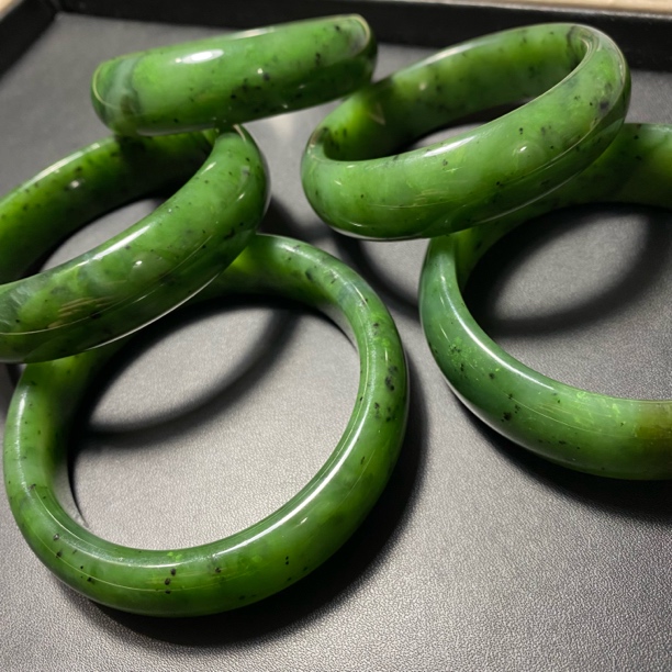 （抖音基地质检）和田玉碧玉猕猴桃福镯（多样性发货拍一发一）