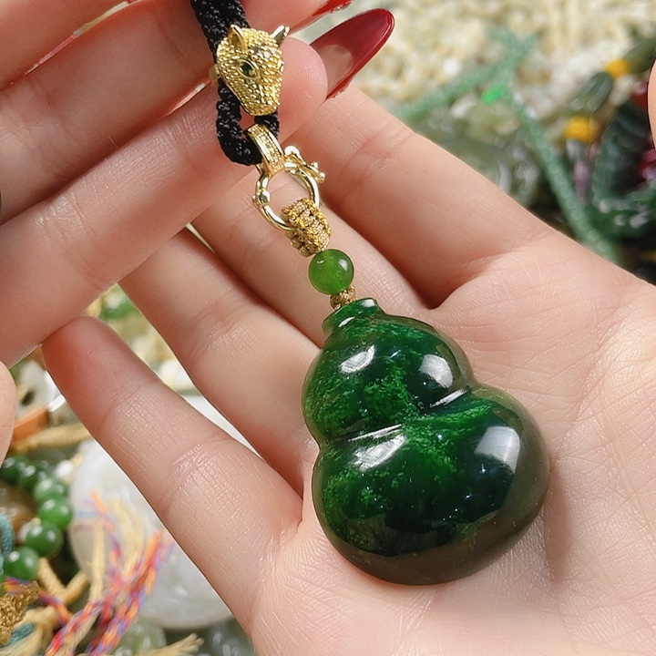 未镶嵌和田玉挂件