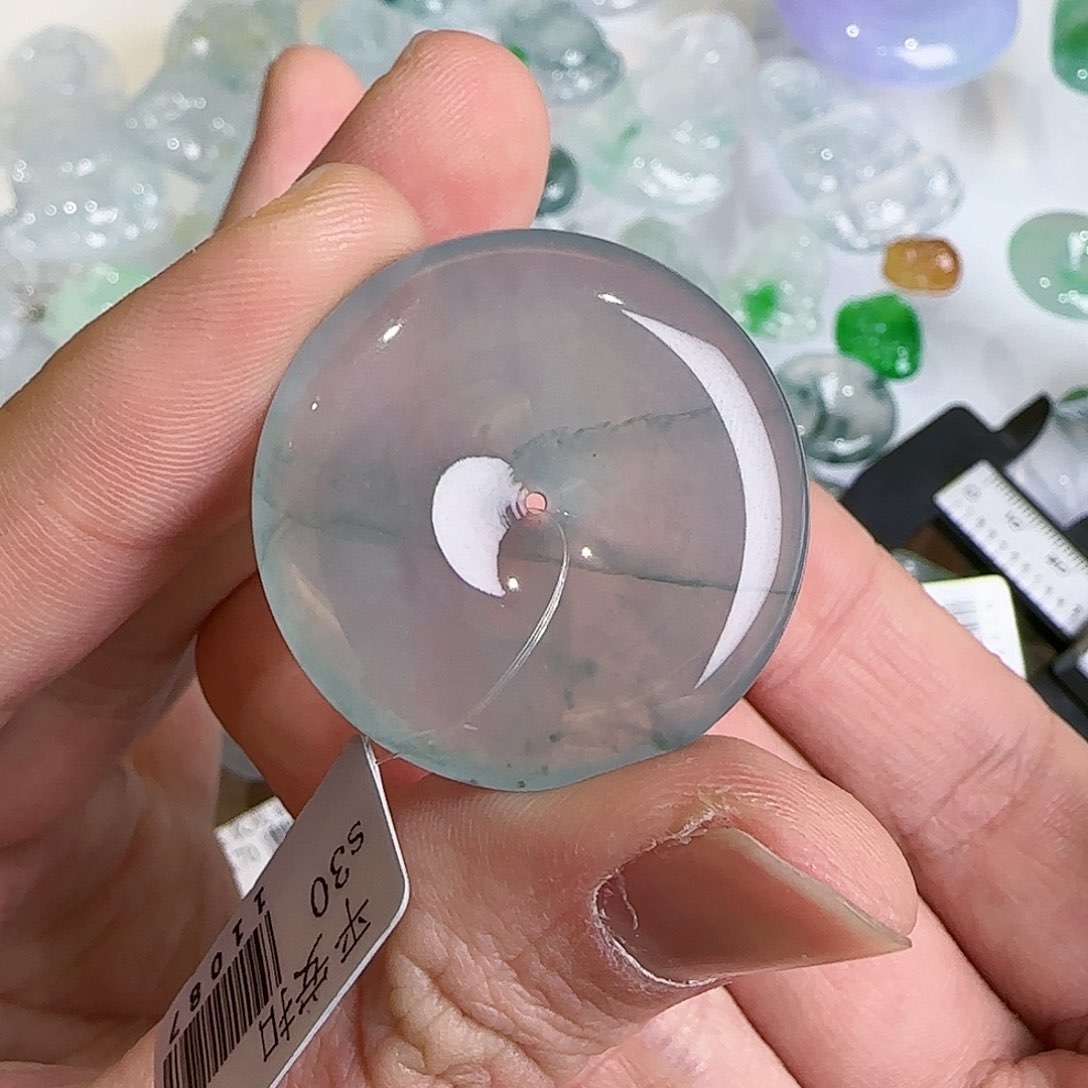 【闪购商品】翡翠吊坠(不含链)未镶嵌