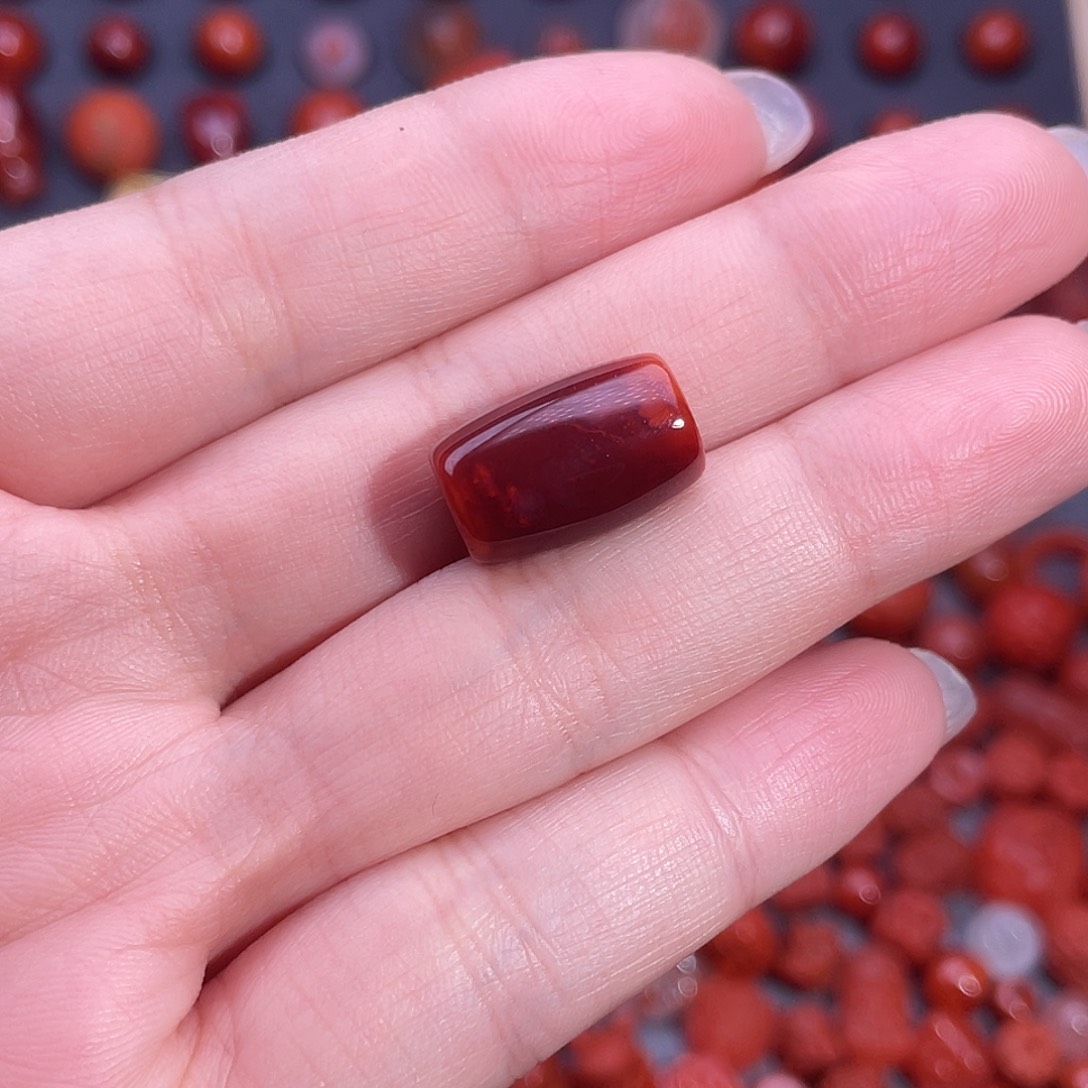 南红玛瑙桶珠10未镶嵌手**云