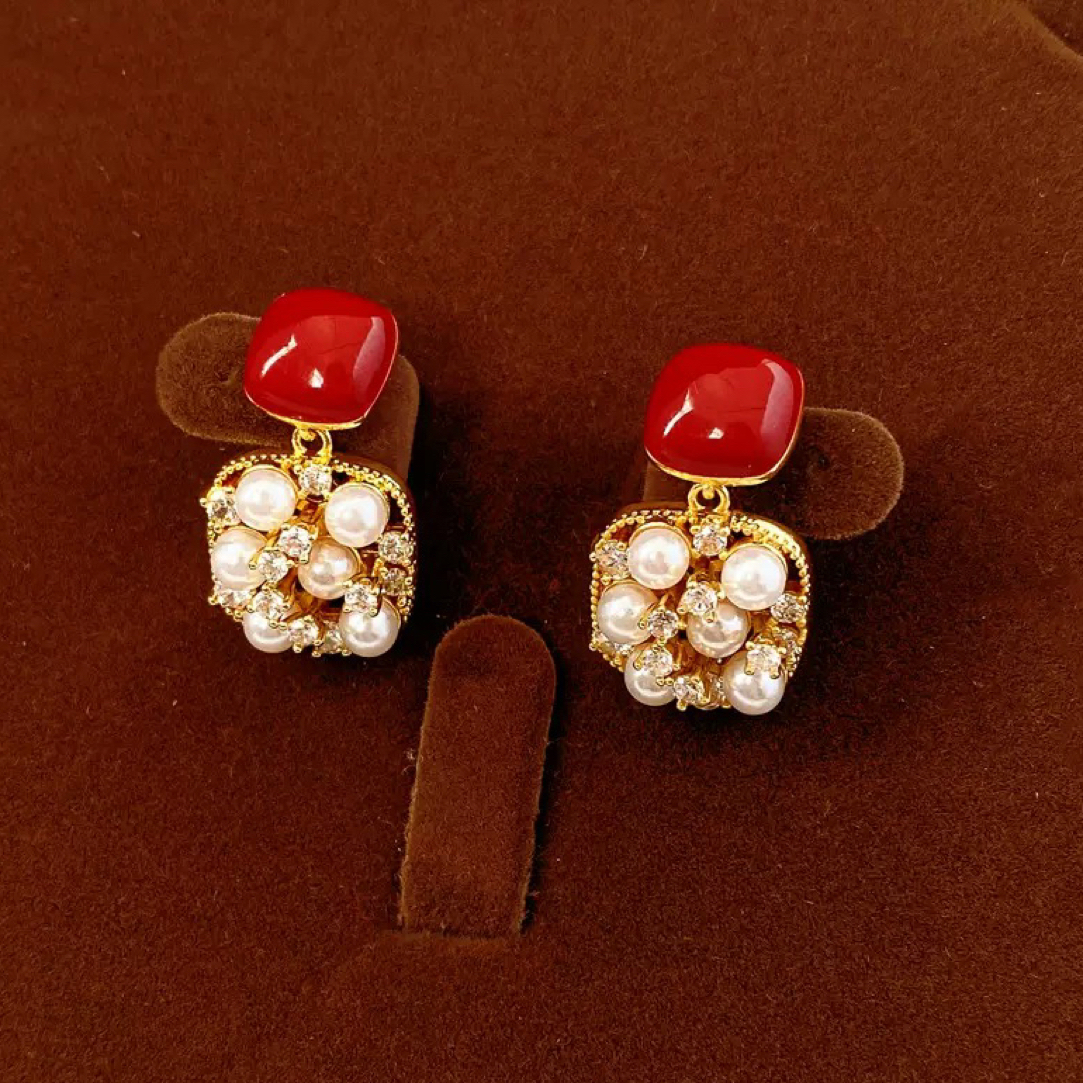 铜合金珐琅耳饰 复古港风锆石珍珠红色滴油耳钉简约气质时尚耳饰