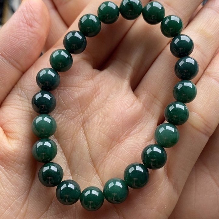 翡翠未镶嵌颈饰手串