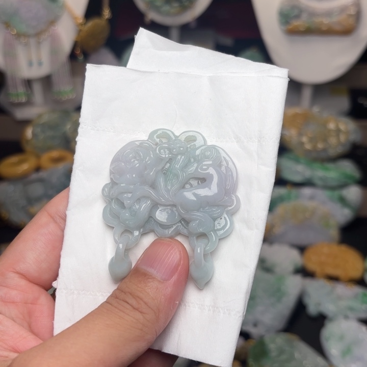 翡翠未镶嵌颈饰吊坠