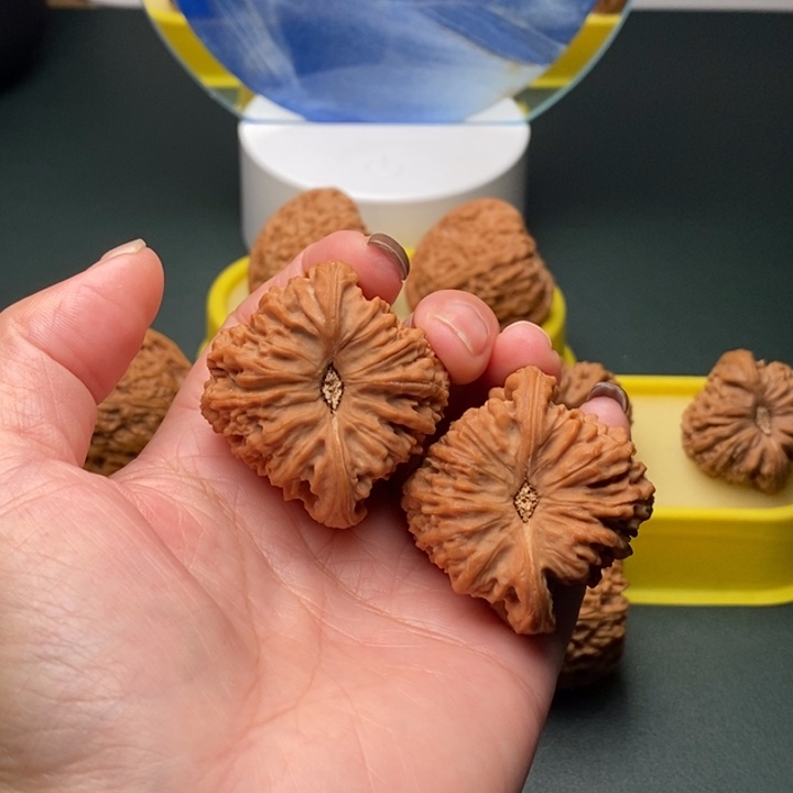 把件文玩核桃三角天眼复刻底