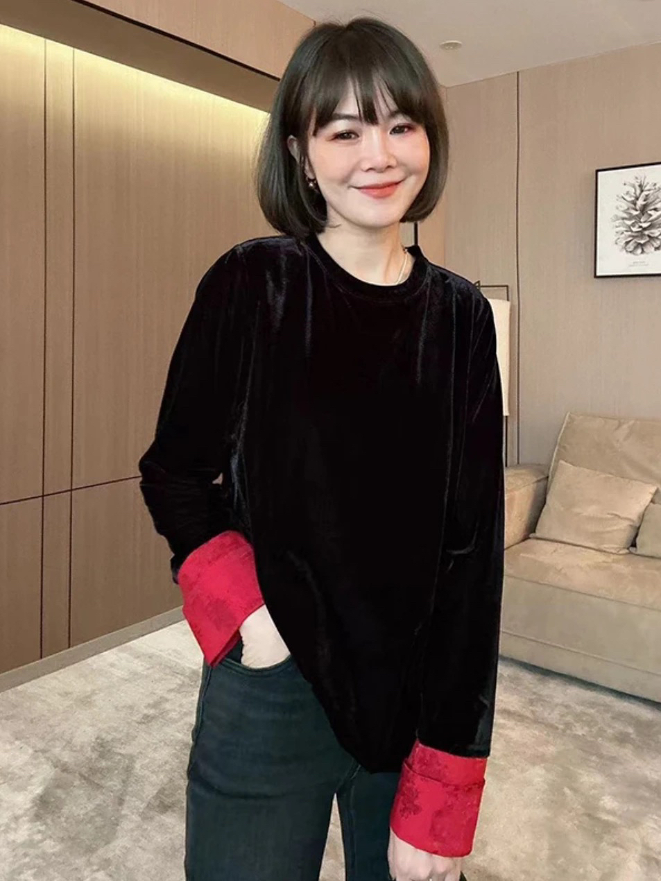 三姐家新中式高弹红色拼接袖口丝绒打底圆领上衣