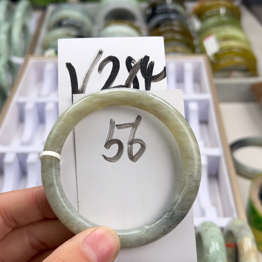 岫玉手镯未镶嵌天然岫玉微瑕