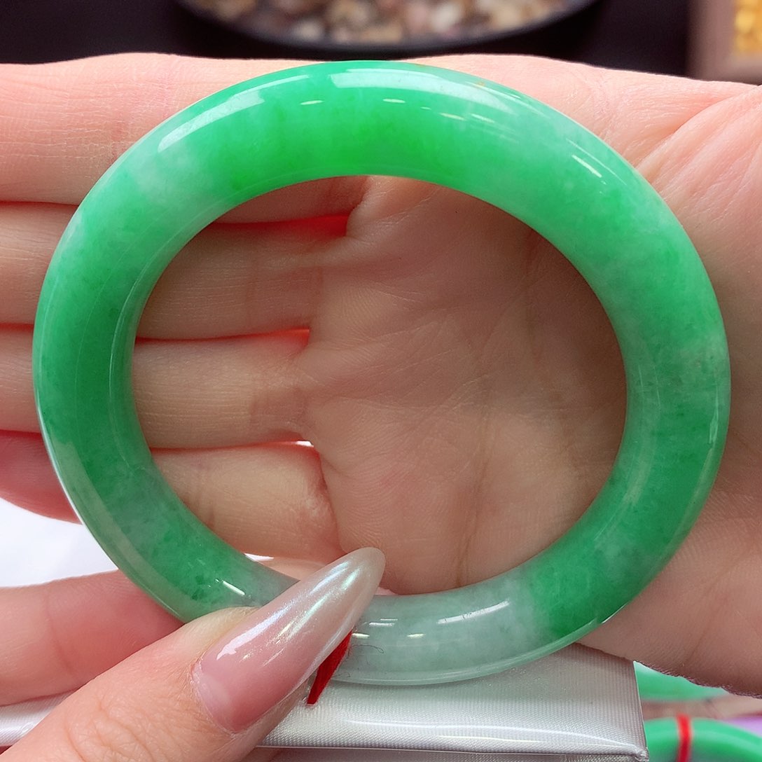 未镶嵌手镯翡翠翡翠