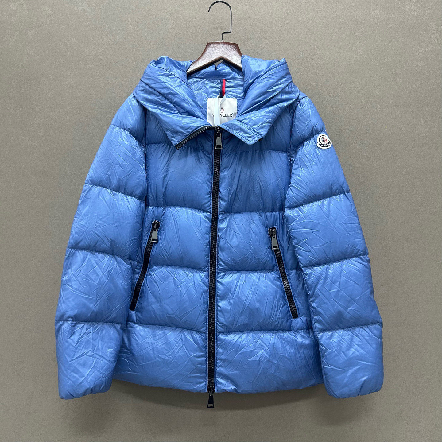 99新 MONCLER Seritte雾霾蓝刺绣徽标羽绒服 0码 ys000798