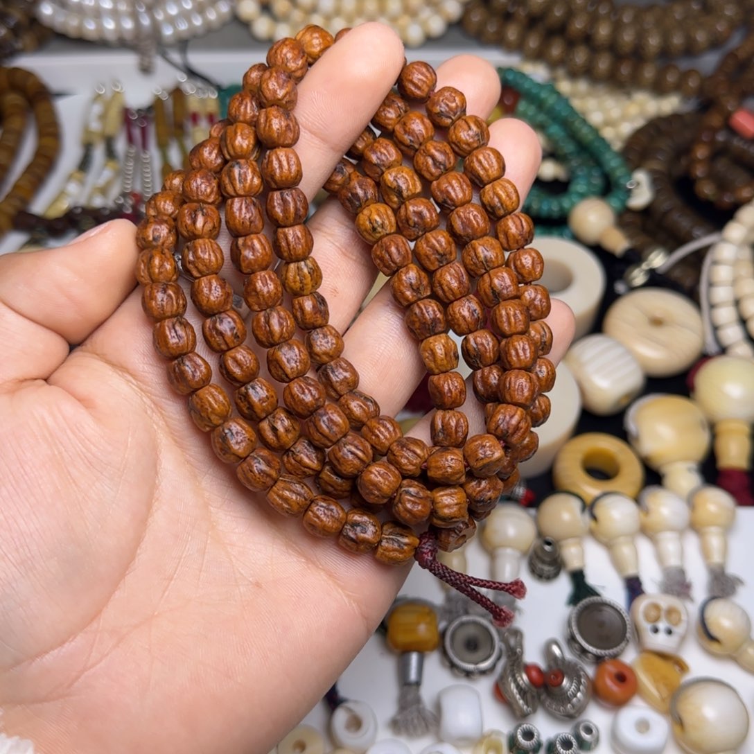 菩提籽类藏传老念珠