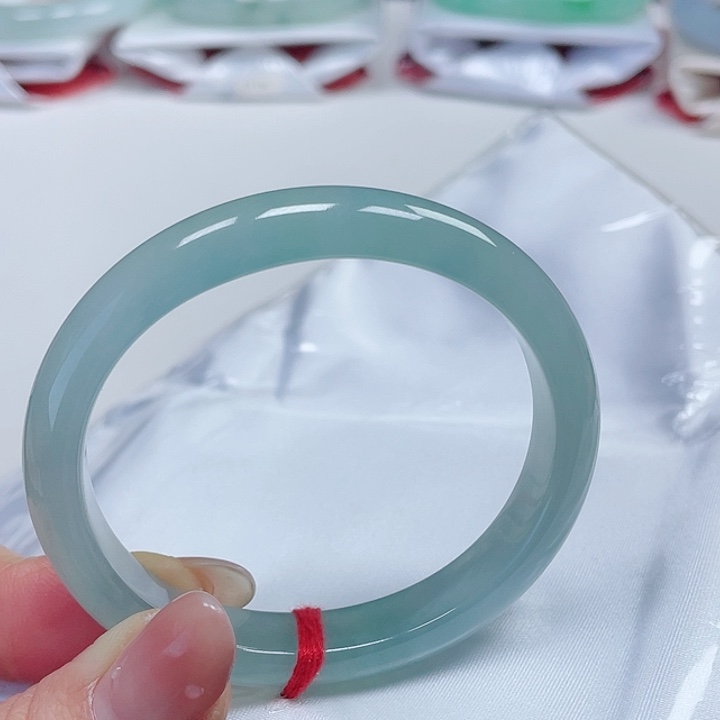 翡翠手镯（贵妃镯）未镶嵌缅甸翡翠