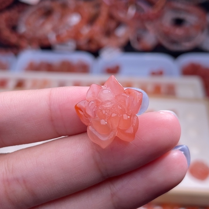 南红玛瑙未镶嵌配饰莲花2301