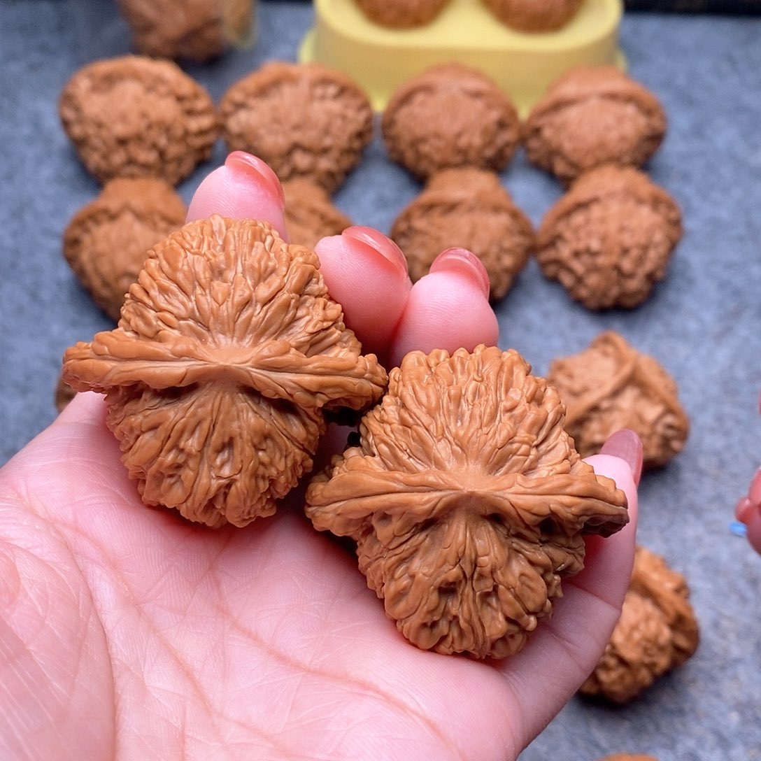 文玩核桃把件精品四座楼44全品重43.8克