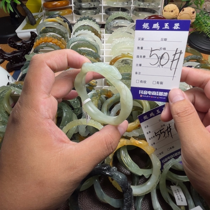 未镶嵌蛇纹石玉手镯