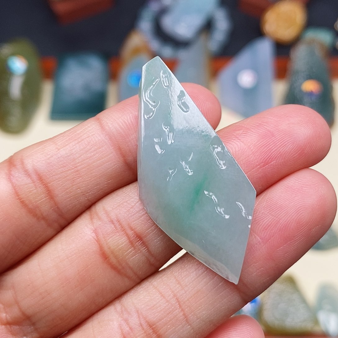 颈饰未镶嵌翡翠翡翠