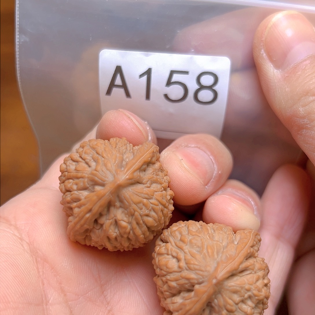 文玩核桃吊坠33红宝石核桃