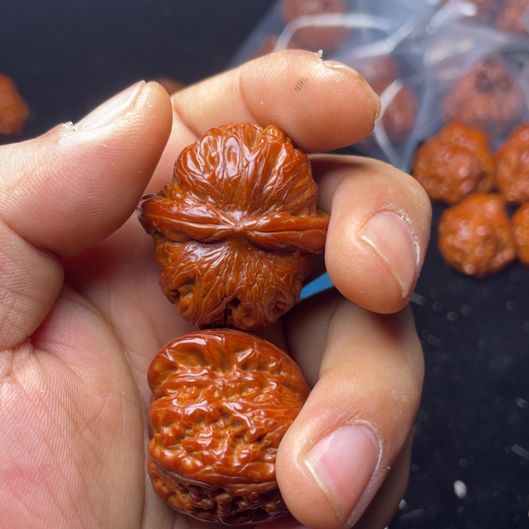 鹏***博文玩核桃吊坠大李子文玩核桃1152