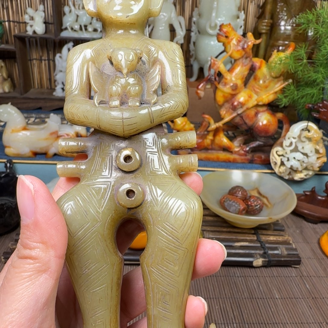 脚***哥和田玉（糖玉）未镶嵌挂件