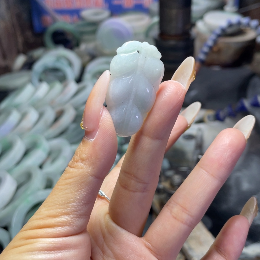 颈饰未镶嵌翡翠d***官