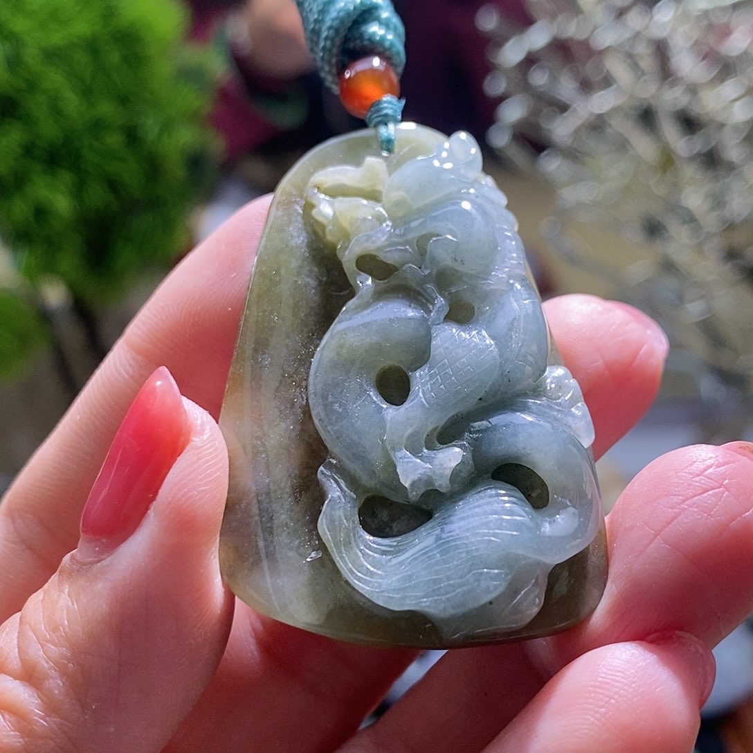 【闪购商品】翡翠未镶嵌颈饰龙牌