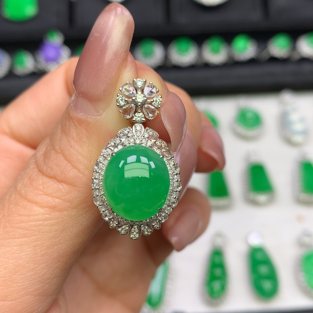 翡翠18K金镶嵌吊坠(不含链)