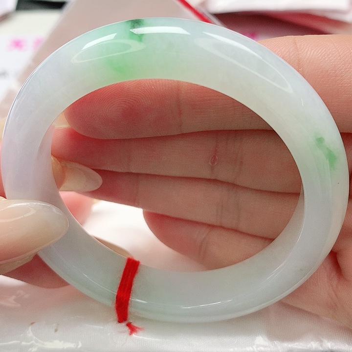 翡翠手镯未镶嵌缅甸天然A货翡翠