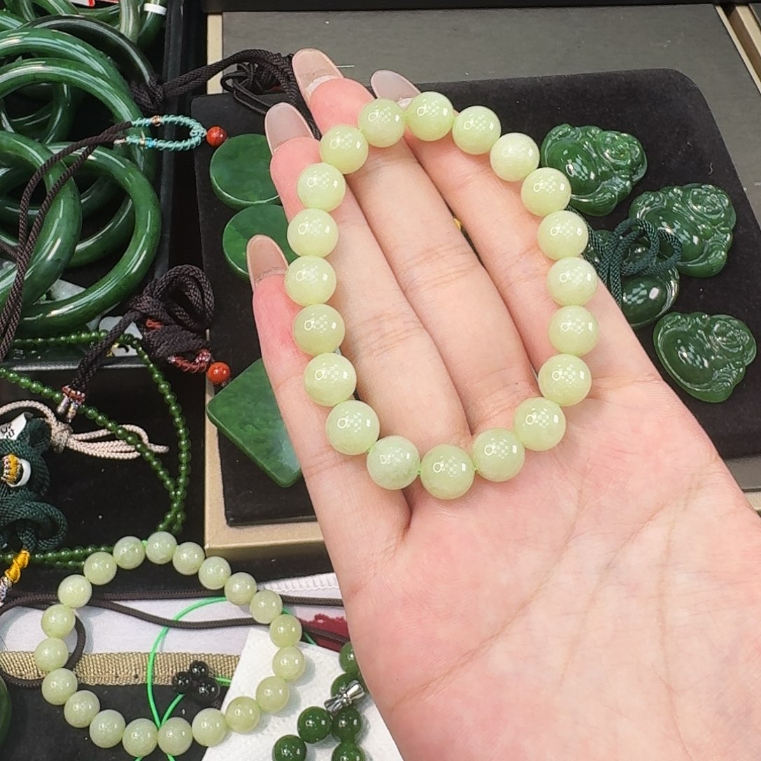 和田玉未镶嵌颈饰黄口手串