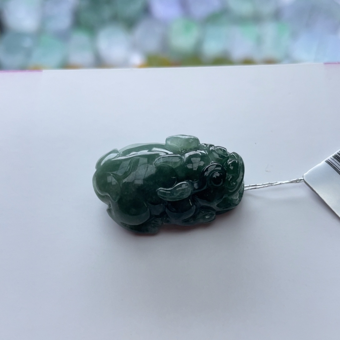 翡翠颈饰未镶嵌貔貅