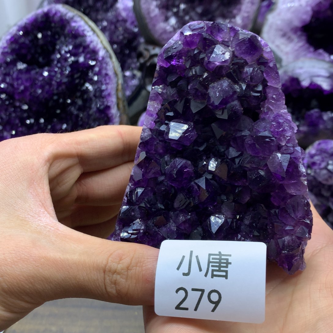 紫晶大型摆件（非配饰）未镶嵌