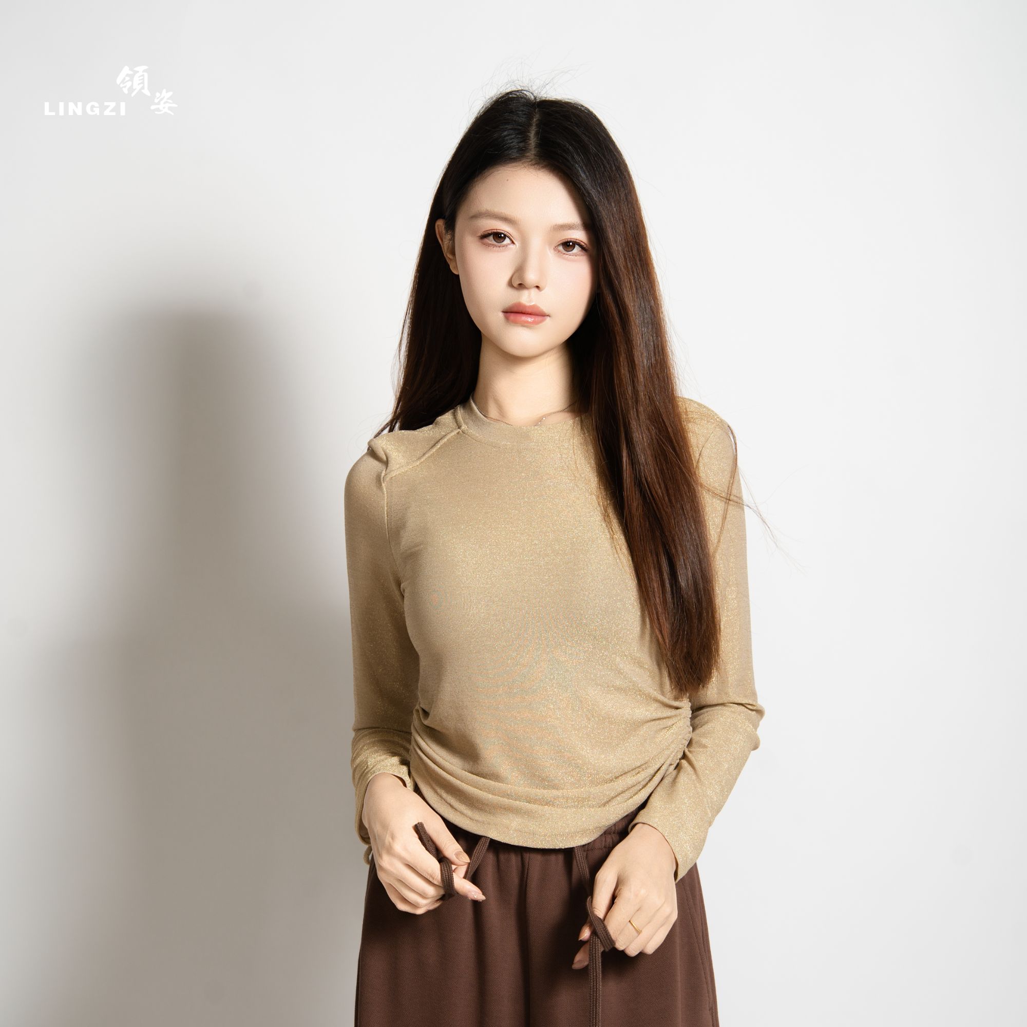 LINGZI/领姿 初秋款时尚简约百搭女士纯色系带长袖打底衫3101289
