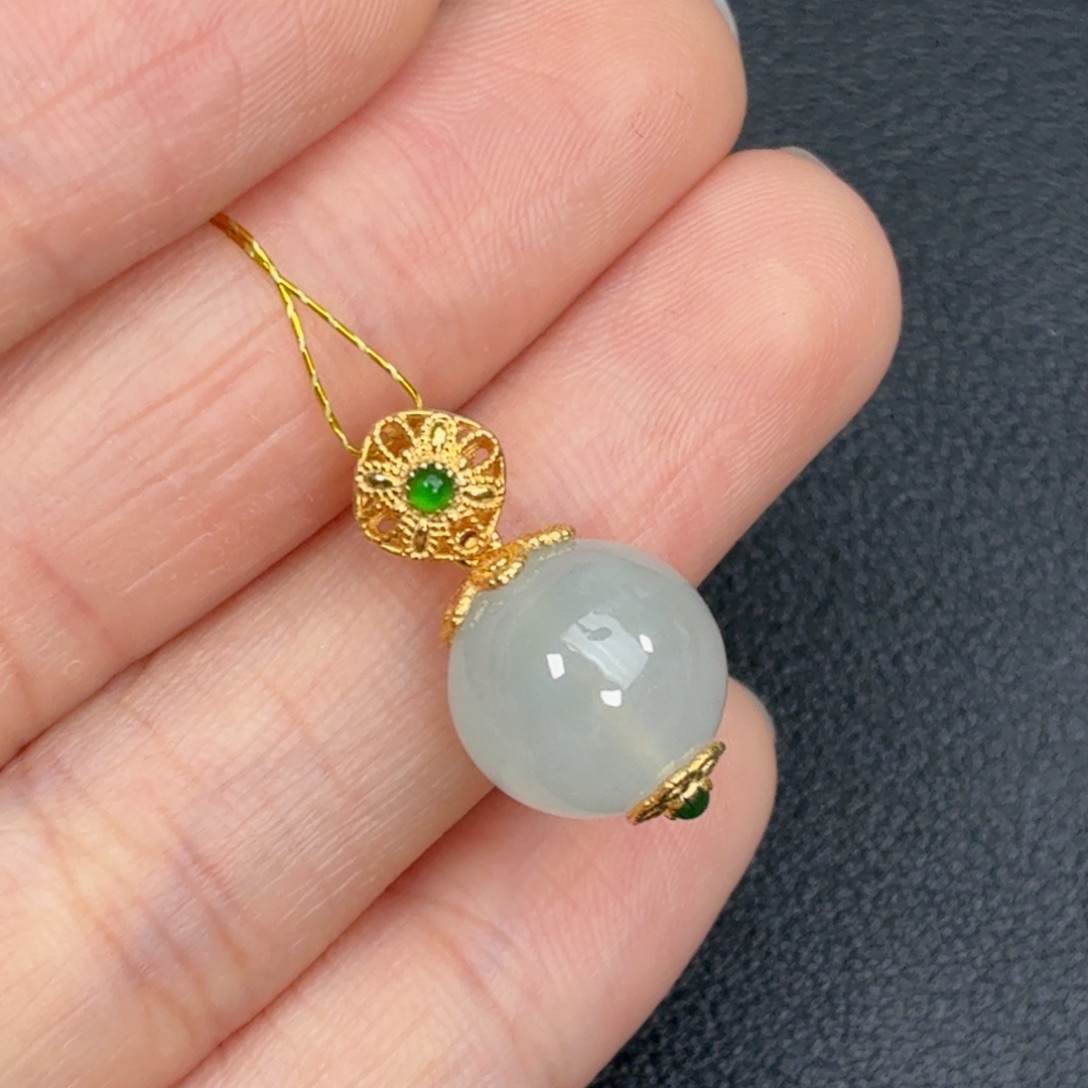 翡翠18K金镶嵌颈饰