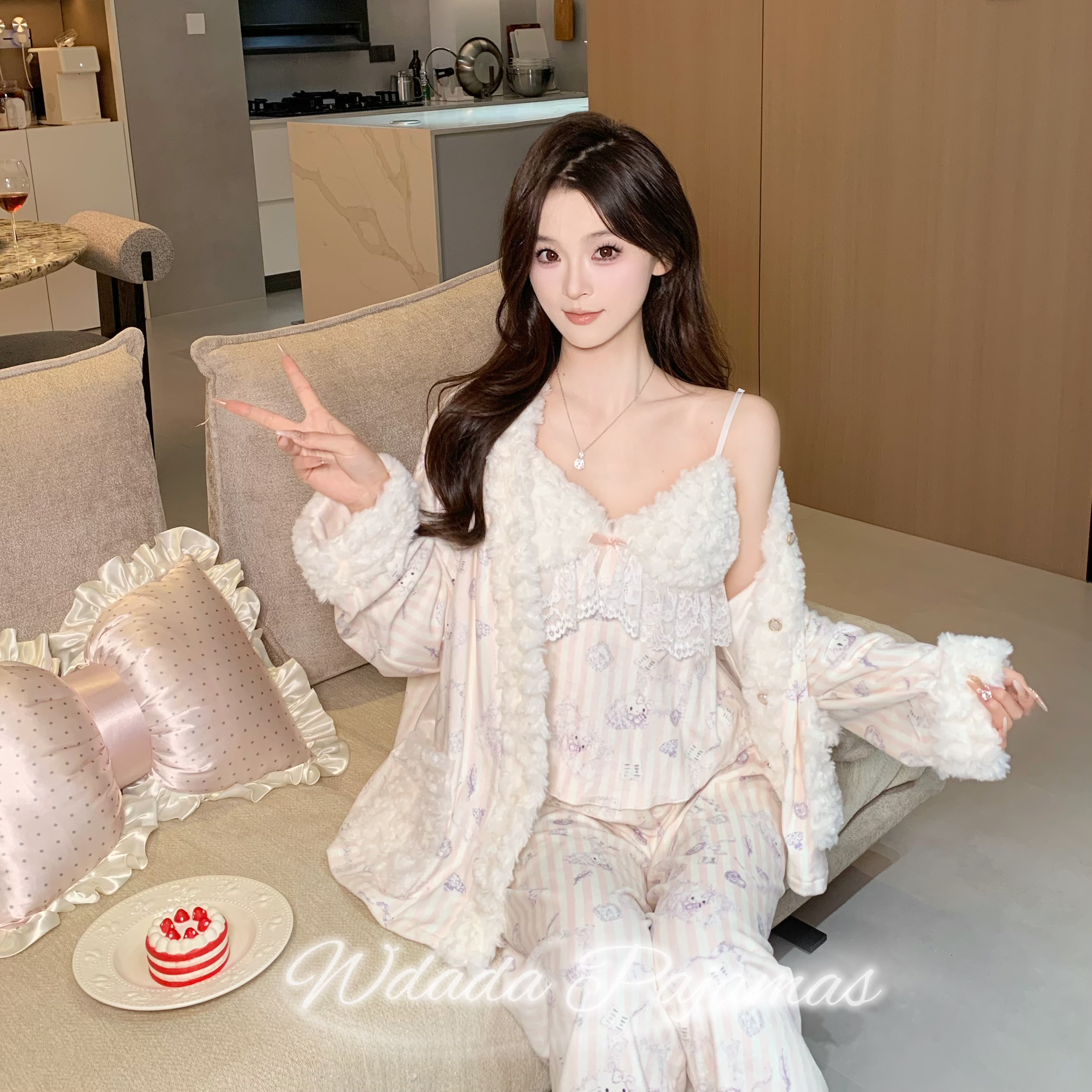 【少女KT】2025秋冬爆款双面海岛绒女吊带开衫加厚保暖长袖睡衣