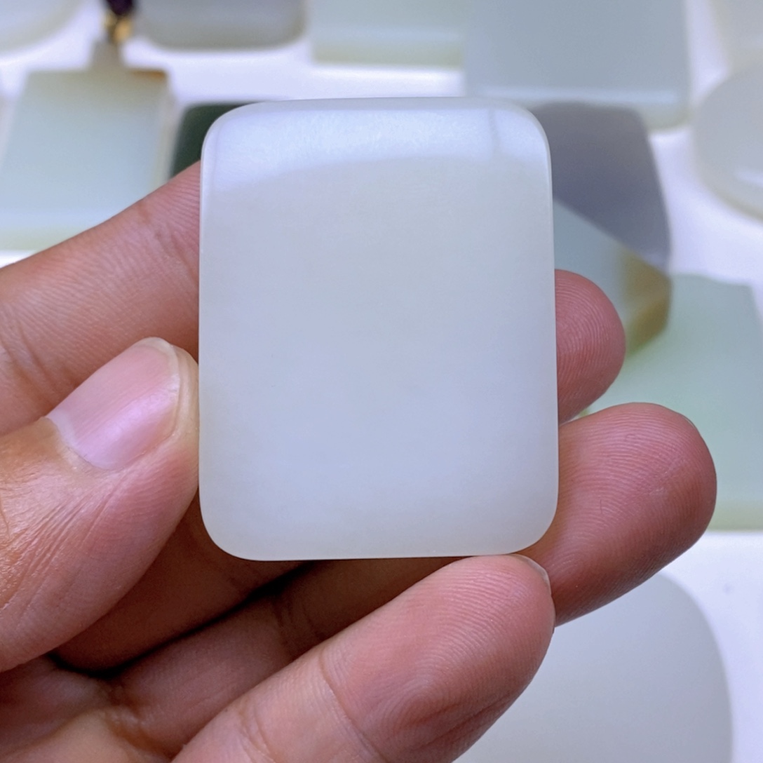 安***文和田玉未镶嵌颈饰