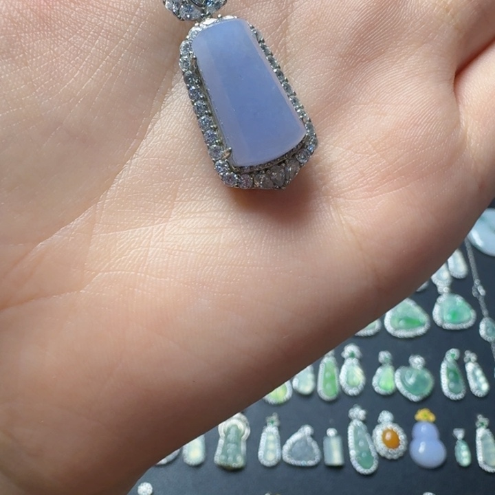 颈饰银S925镶嵌翡翠